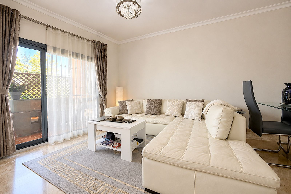 2 Bedroom Apartment for Sale in San Pedro de Alcántara — 9