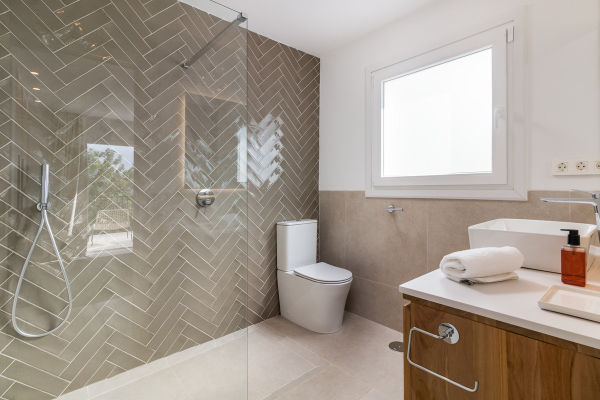 2 Bedroom Villa for Sale in Istán — view 11