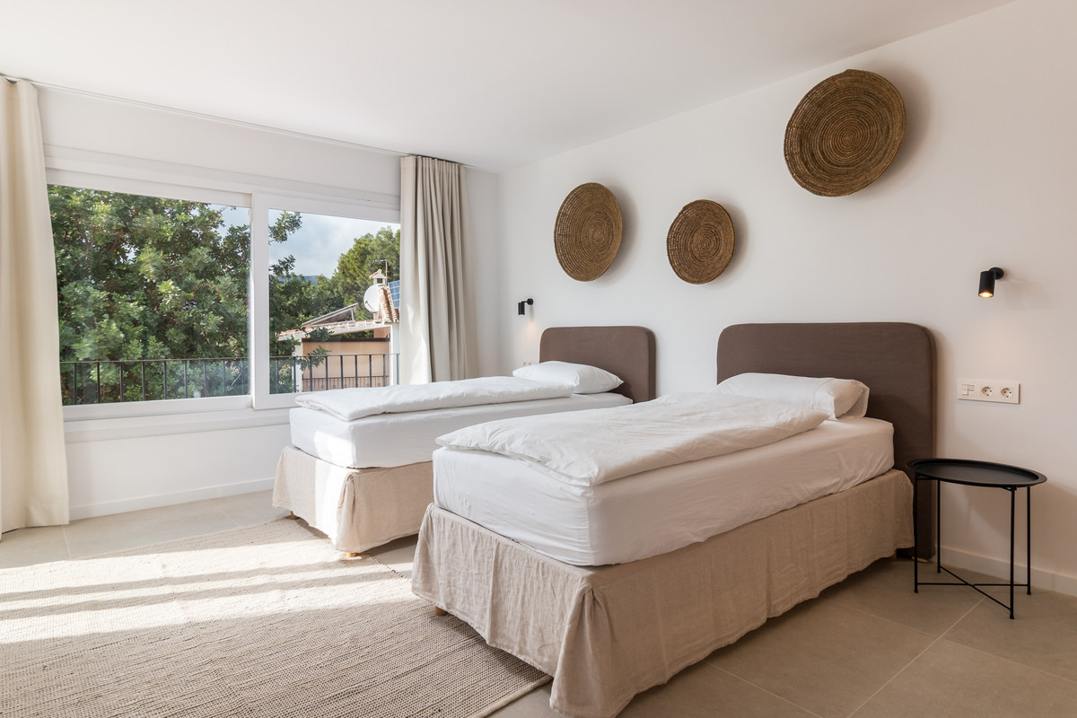 2 Bedroom Villa for Sale in Istán — 8