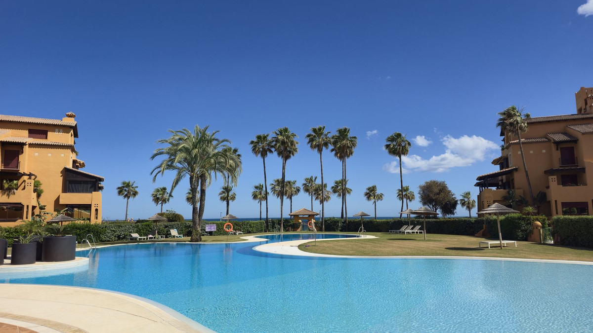 3 Bedroom Apartment for Sale in Estepona