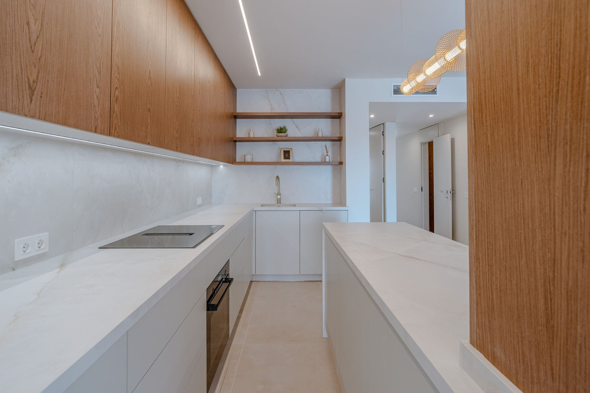 2 Bedroom Apartment for Sale in Nueva Andalucía — view 15