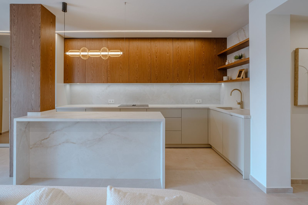 2 Bedroom Apartment for Sale in Nueva Andalucía — view 16