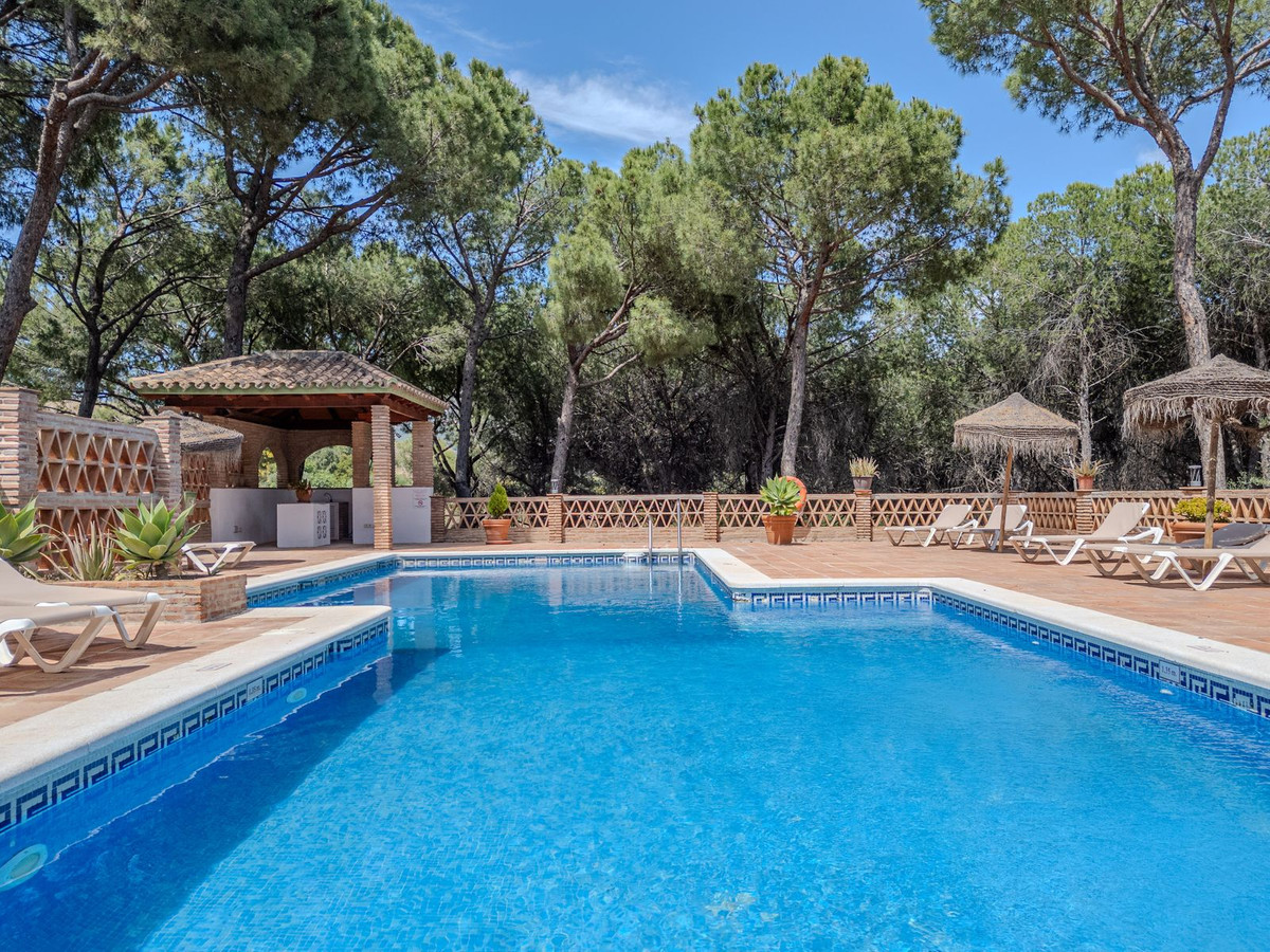 2 Bedroom Apartment for Sale in Nueva Andalucía — view 3