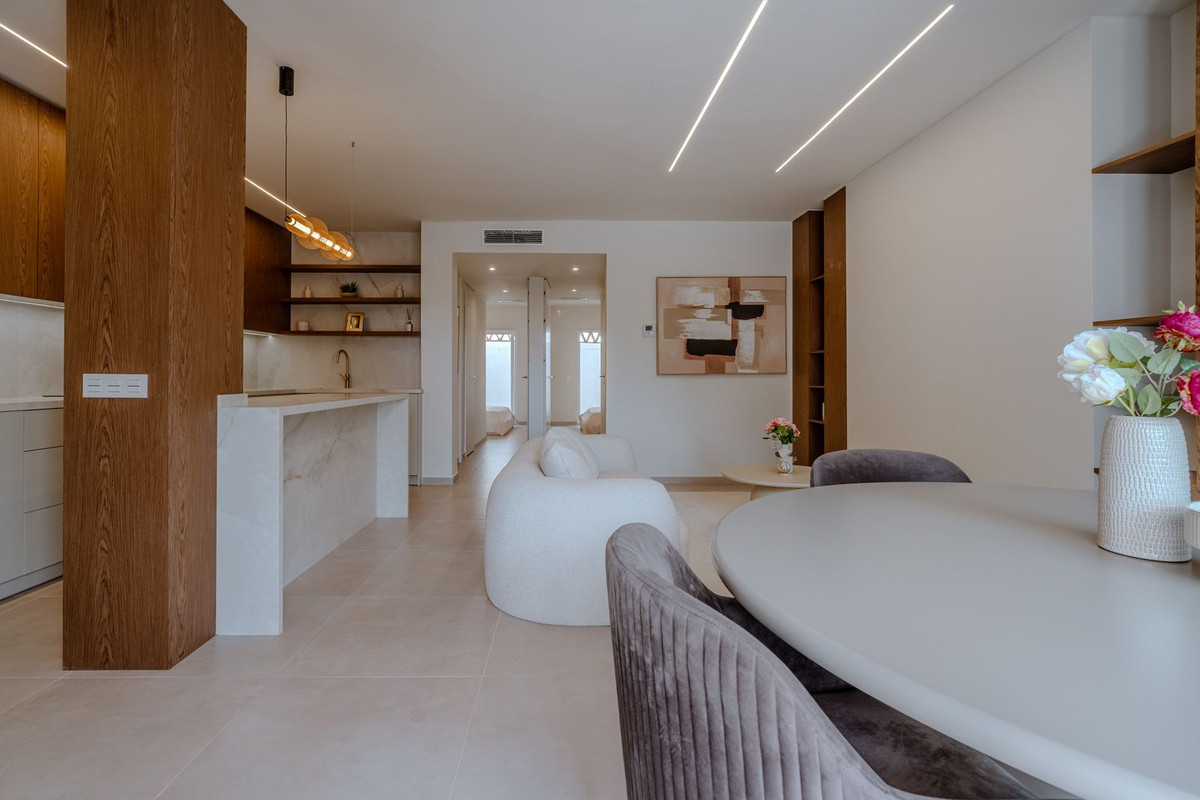 2 Bedroom Apartment for Sale in Nueva Andalucía — view 6