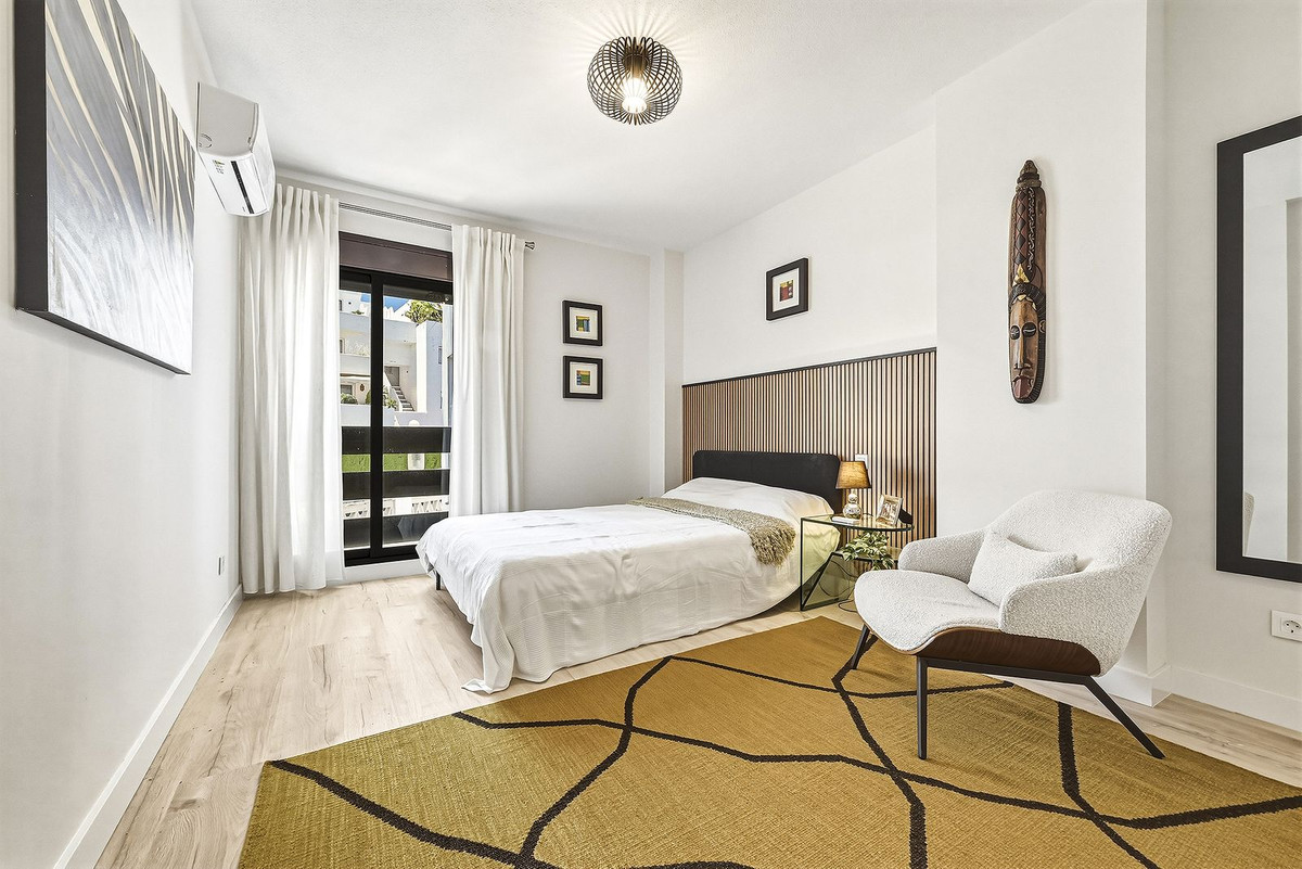 3 Bedroom Apartment for Sale in Nueva Andalucía — view 14