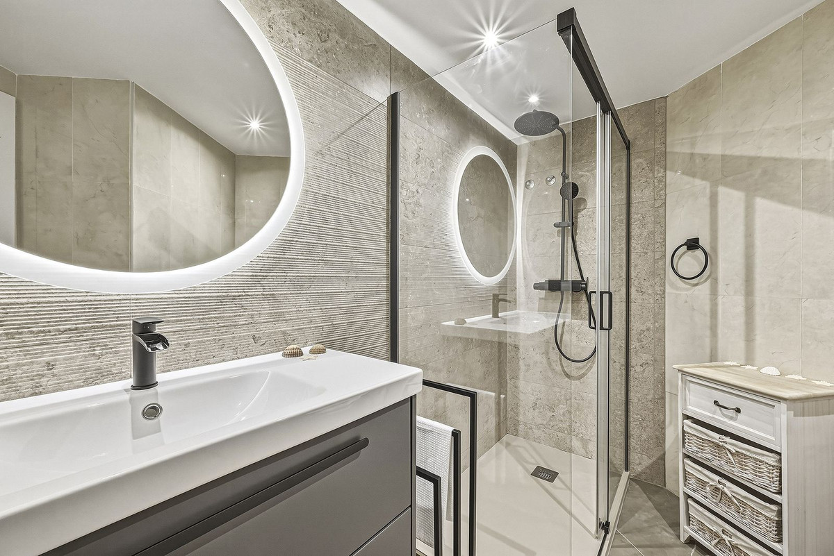 3 Bedroom Apartment for Sale in Nueva Andalucía — view 16