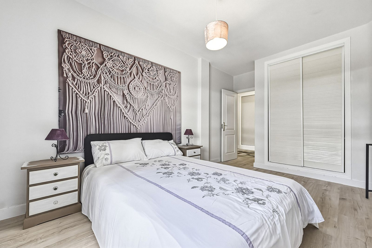 3 Bedroom Apartment for Sale in Nueva Andalucía — view 20