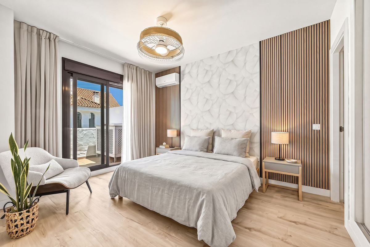 3 Bedroom Apartment for Sale in Nueva Andalucía — 3