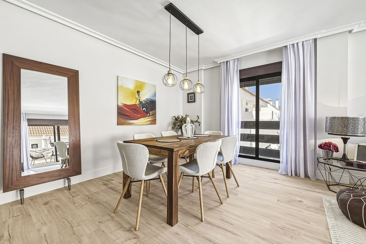 3 Bedroom Apartment for Sale in Nueva Andalucía — view 10