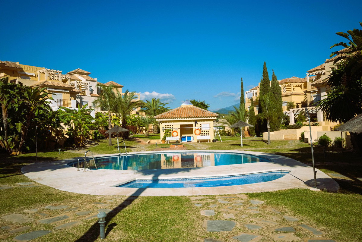 4 Bedroom Villa for Sale in Estepona — 5