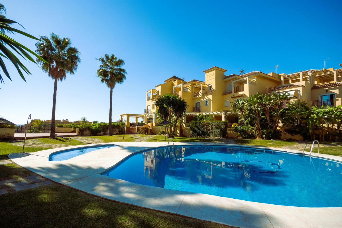 4 Bedroom Villa for Sale in Estepona — 6