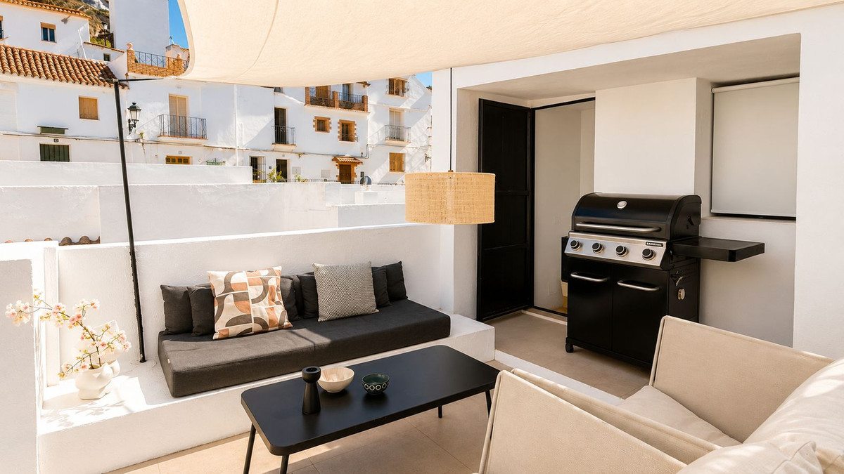 2 Bedroom Villa for Sale in Ojén — 2
