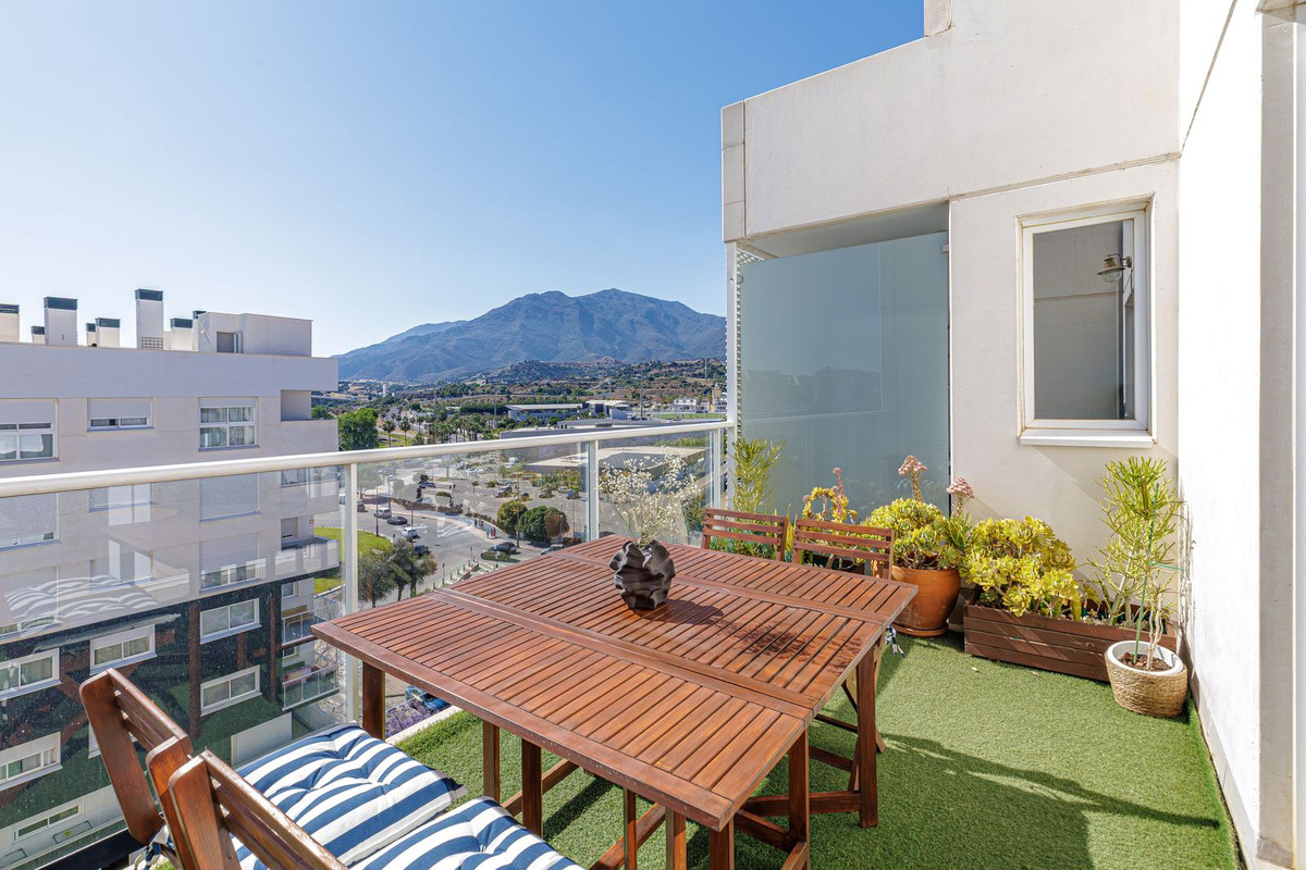 2 Bedroom Apartment for Sale in Estepona