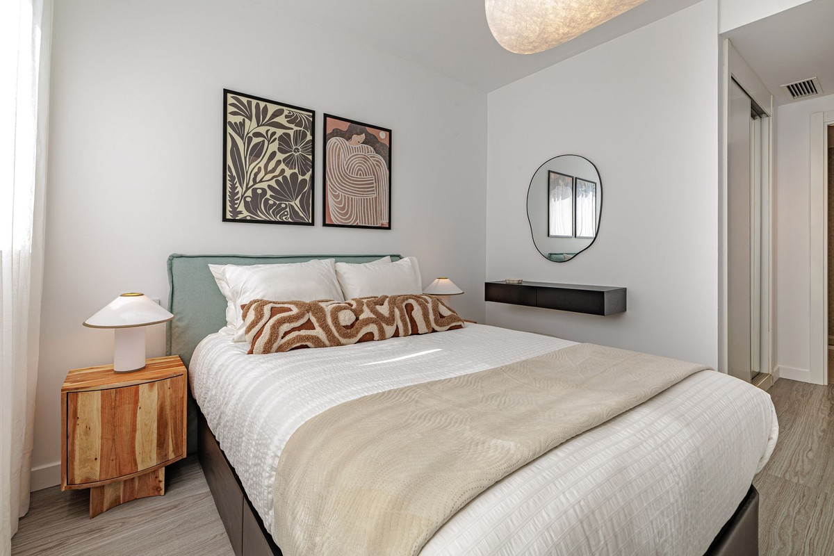 2 Bedroom Apartment for Sale in Estepona — view 13