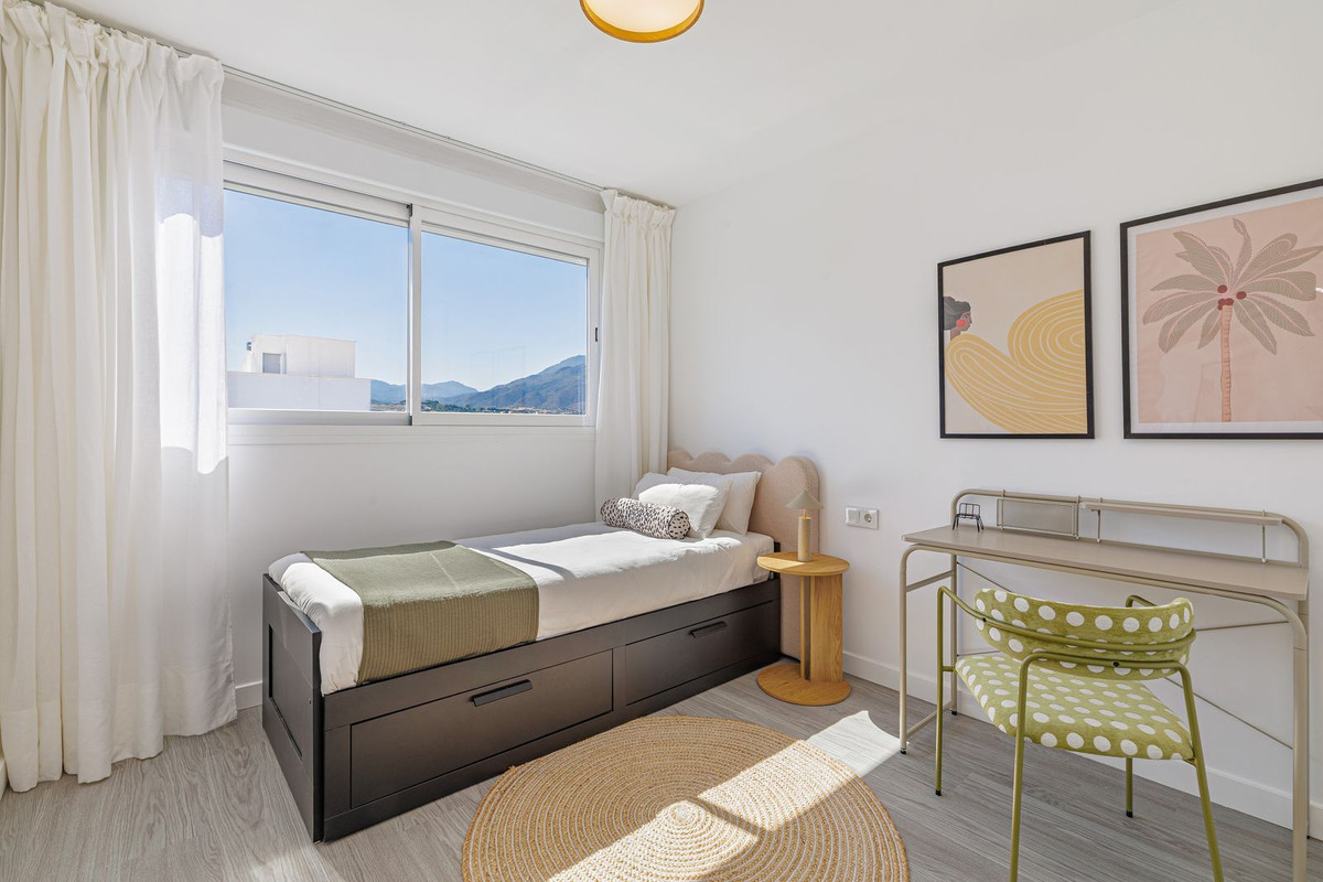 2 Bedroom Apartment for Sale in Estepona — view 17