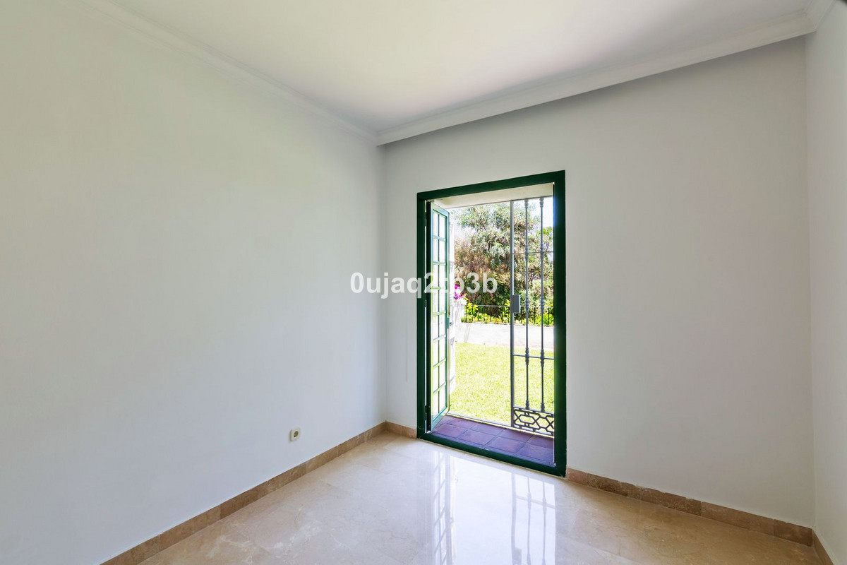 3 Bedroom Villa for Sale in Aloha — view 13