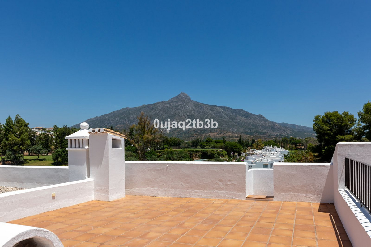 3 Bedroom Villa for Sale in Aloha — view 10