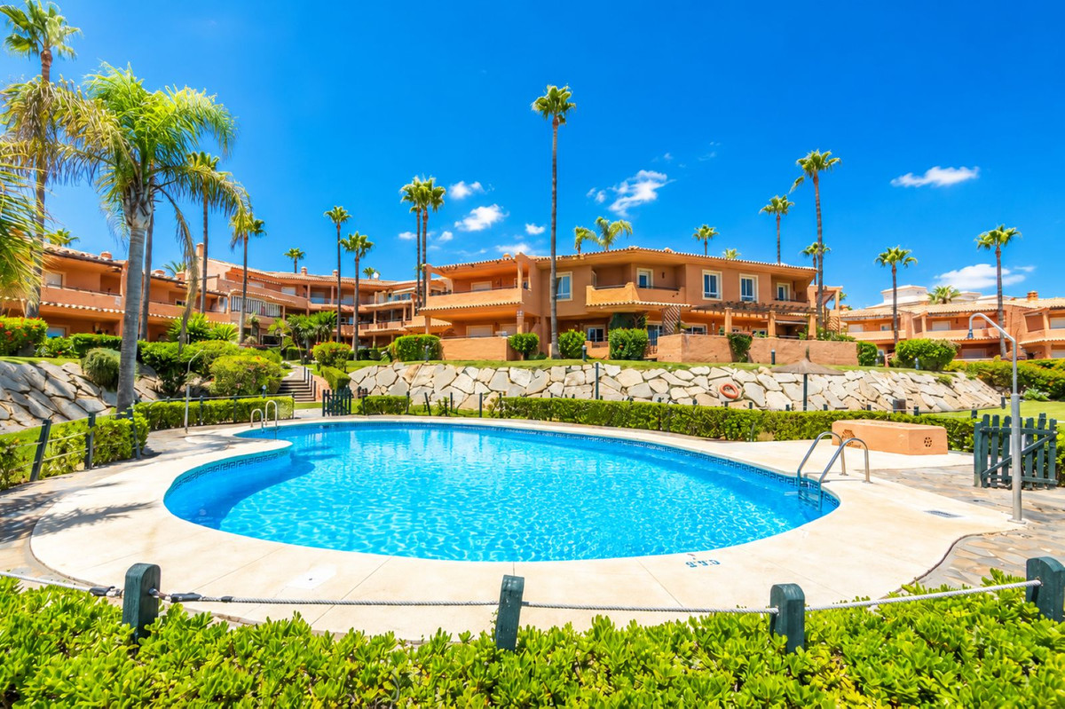 3 Bedroom Apartment for Sale in Estepona — 5