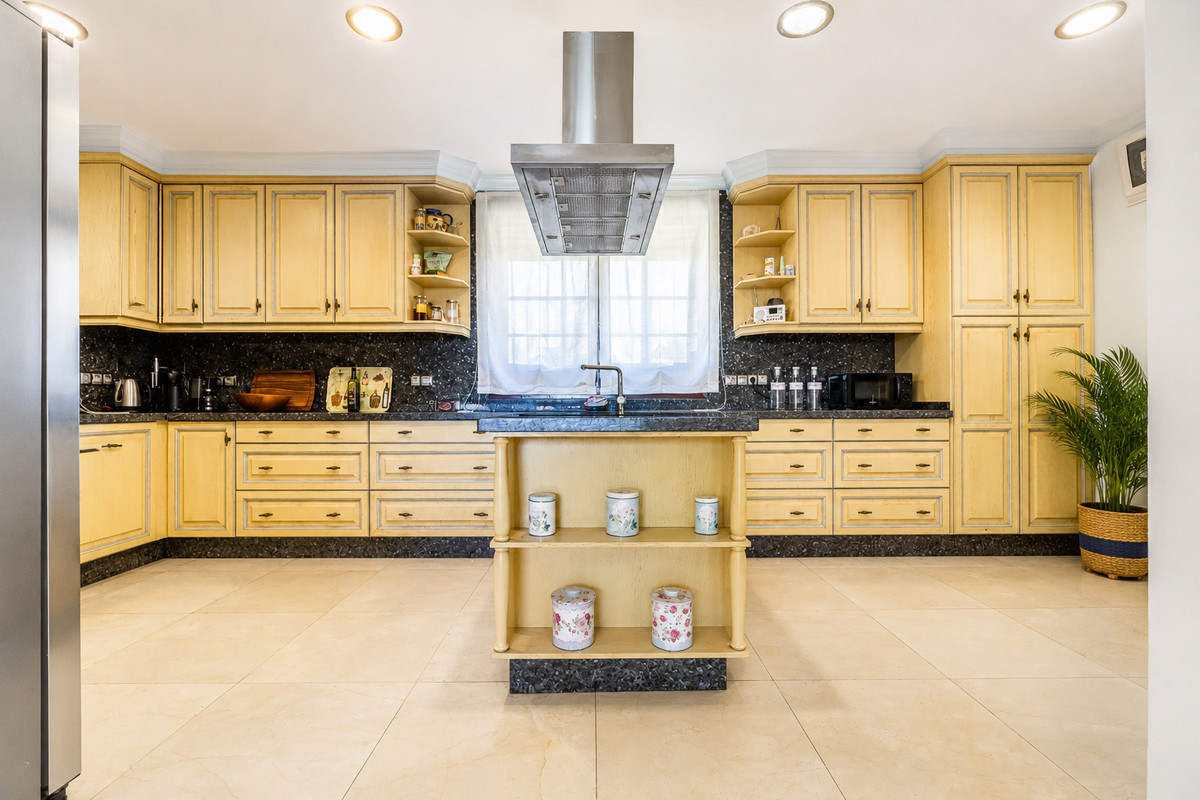 5 Bedroom Villa for Sale in La Quinta — view 14