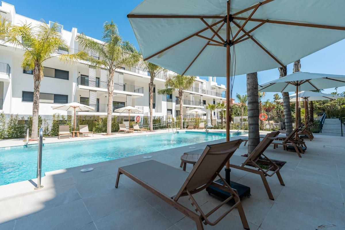 3 Bedroom Apartment for Sale in Estepona