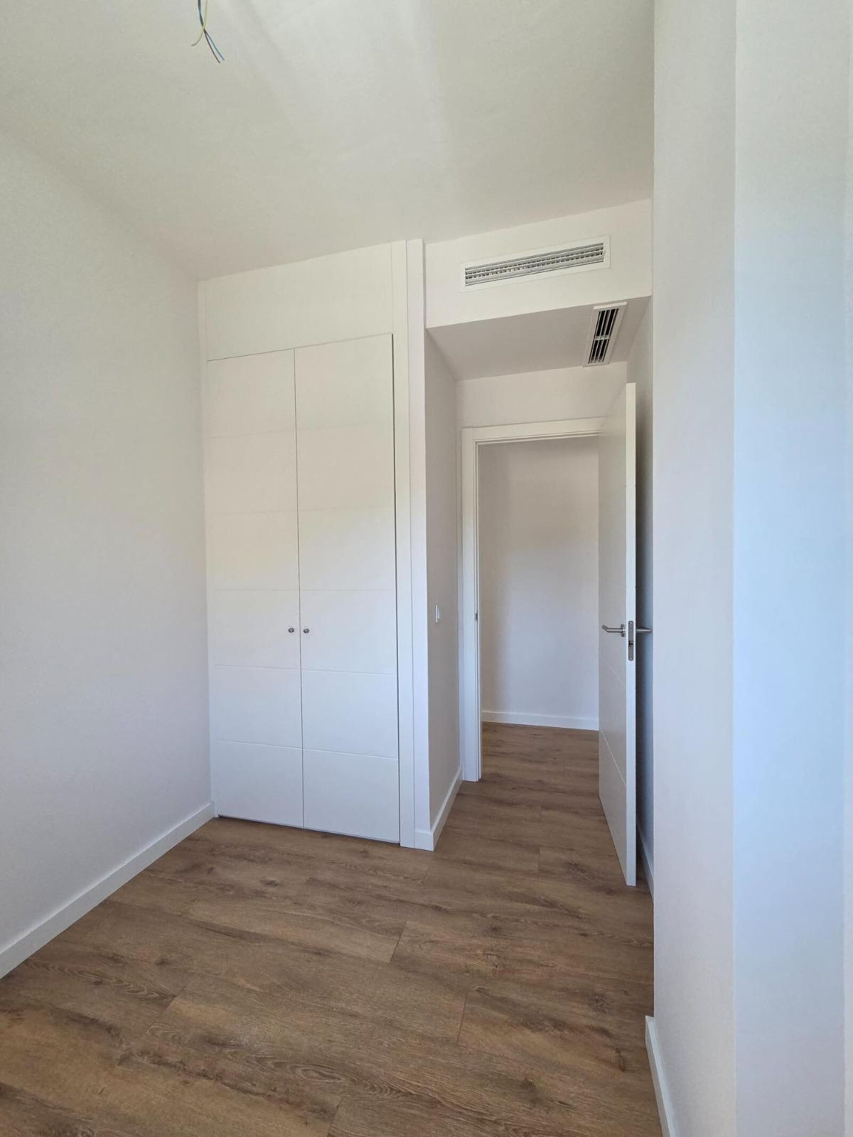 3 Bedroom Apartment for Sale in Estepona — view 13