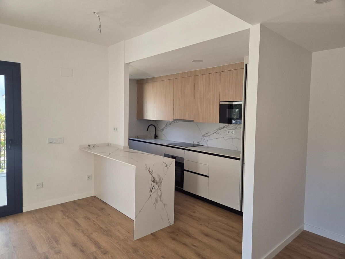 3 Bedroom Apartment for Sale in Estepona — 5