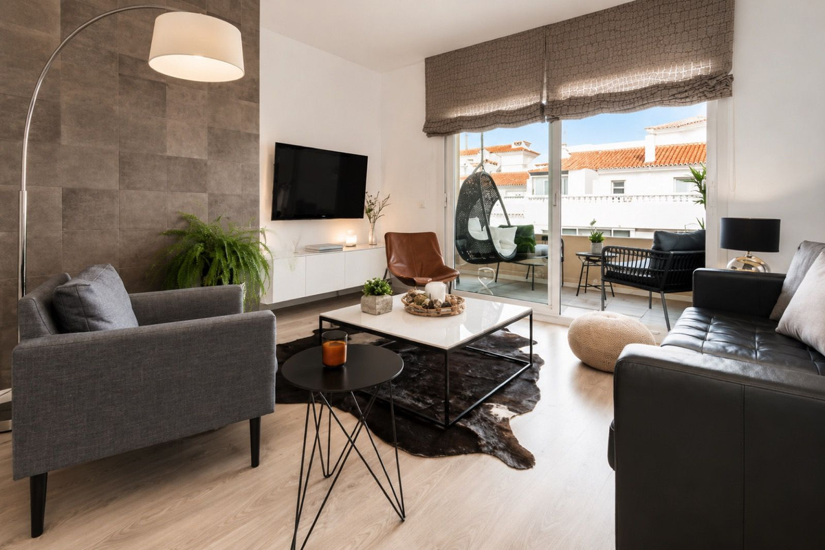 3 Bedroom Apartment for Sale in Nueva Andalucía — view 12