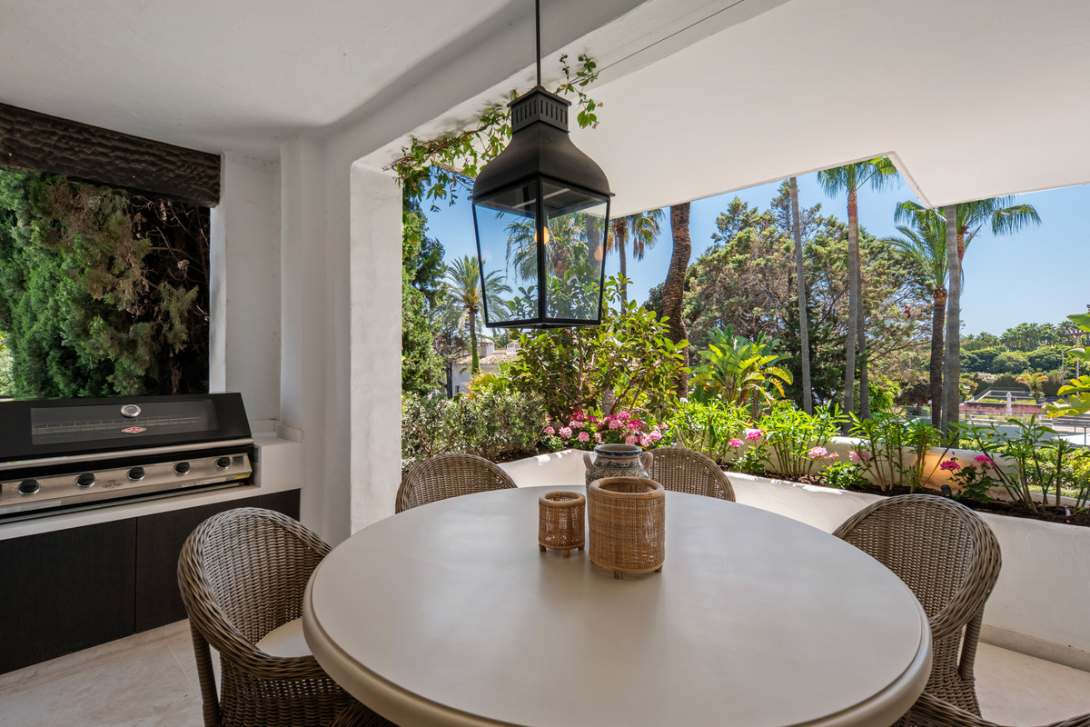 1 Bedroom Apartment for Sale in The Golden Mile — view 12