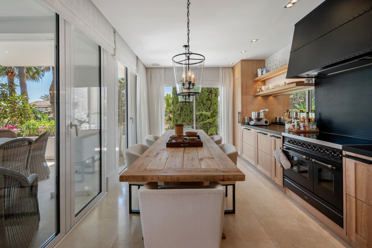 1 Bedroom Apartment for Sale in The Golden Mile — view 9