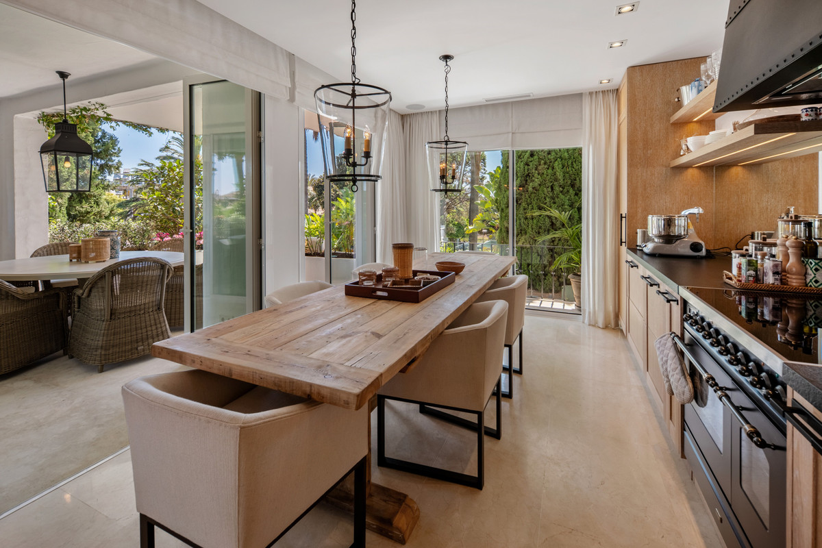 1 Bedroom Apartment for Sale in The Golden Mile — view 10