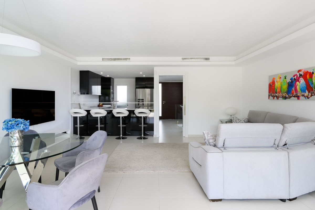 3 Bedroom Villa for Sale in The Golden Mile — 4