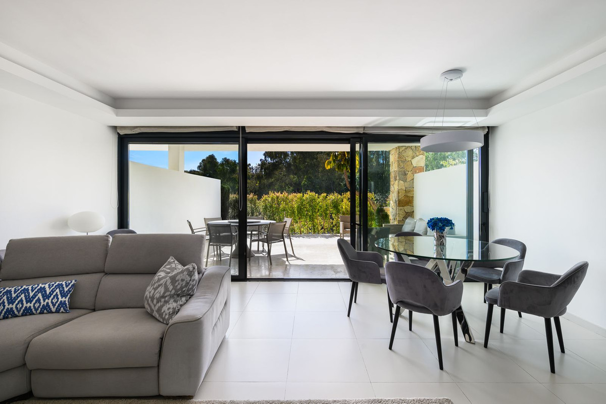 3 Bedroom Villa for Sale in The Golden Mile — 6
