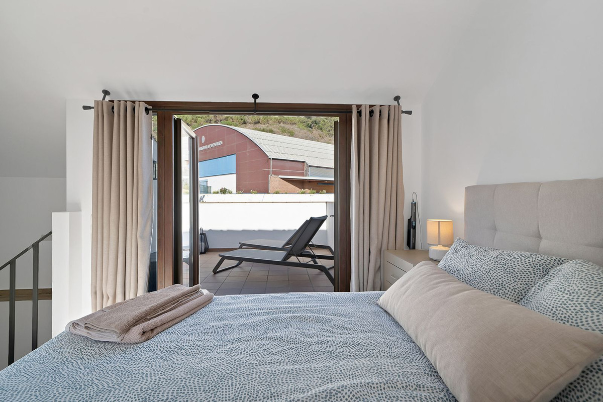 2 Bedroom Apartment for Sale in Benahavís — 9