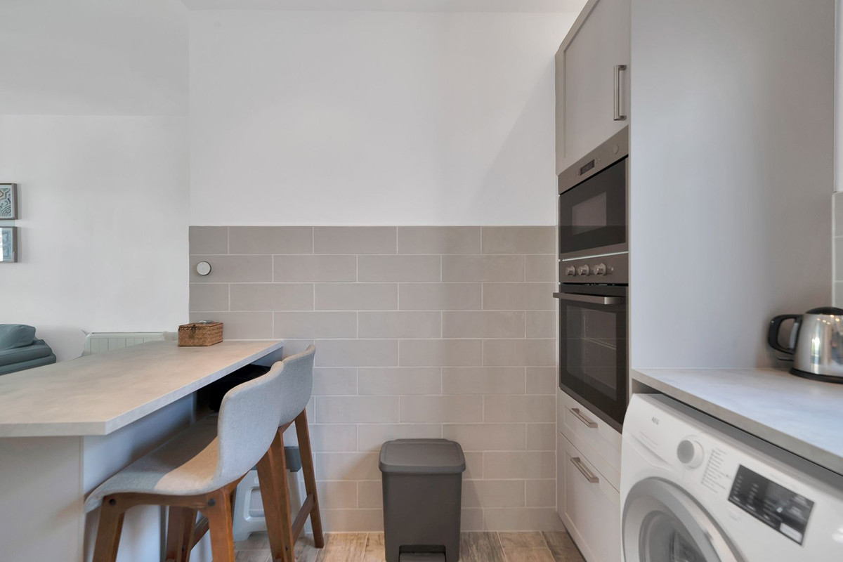 2 Bedroom Apartment for Sale in Benahavís — view 10