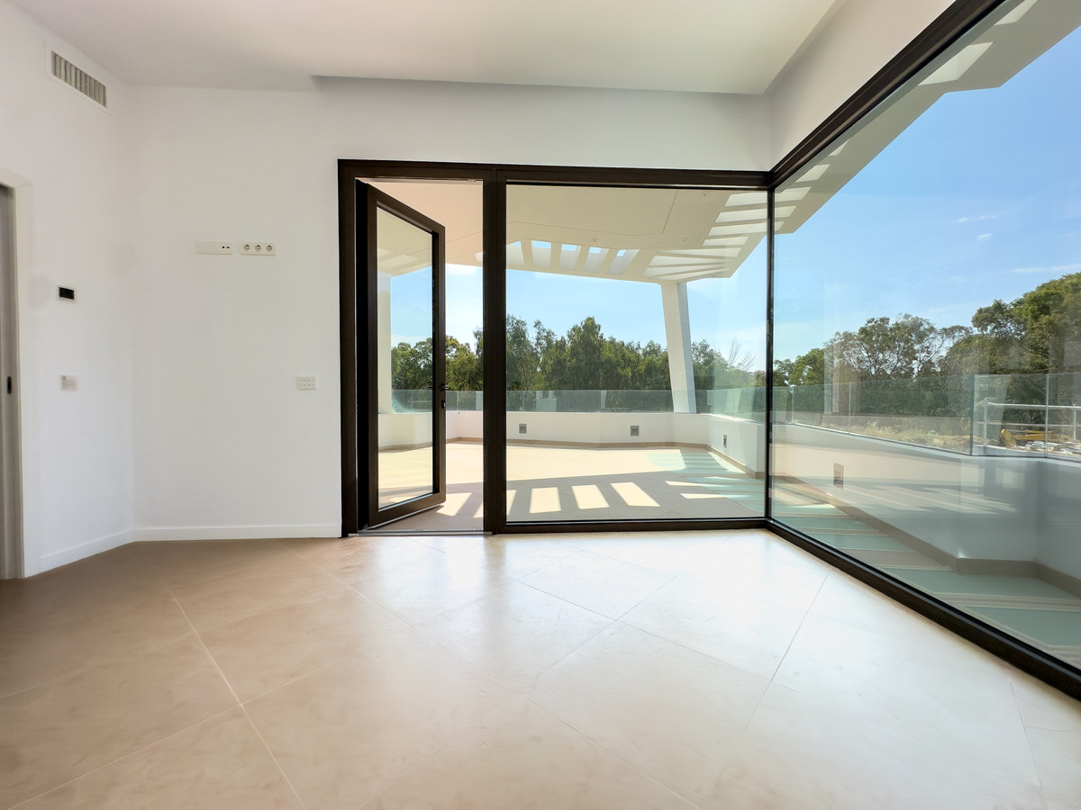 4 Bedroom Villa for Sale in Estepona — view 19
