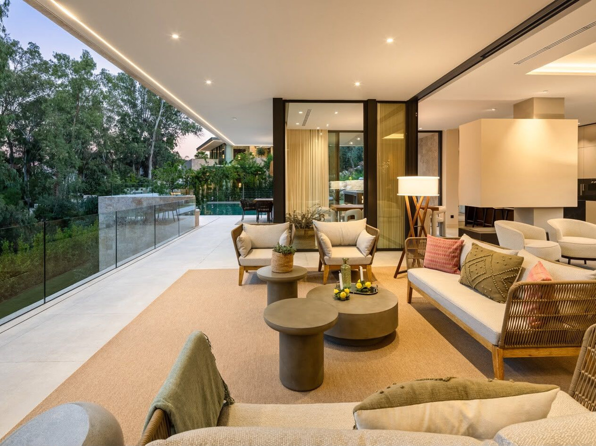 6 Bedroom Villa for Sale in Marbella — view 15