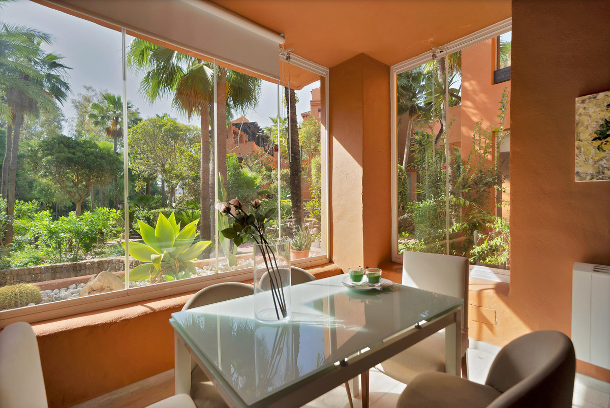 3 Bedroom Apartment for Sale in Marbella — view 12