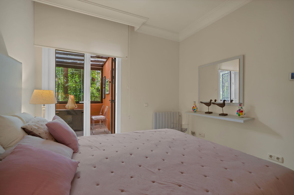 3 Bedroom Apartment for Sale in Marbella — view 18