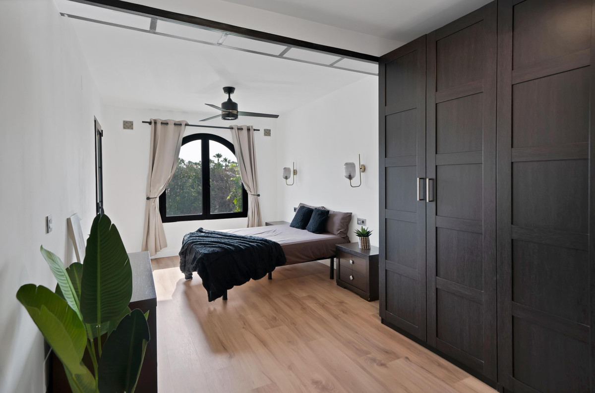 3 Bedroom Villa for Sale in Estepona — view 15