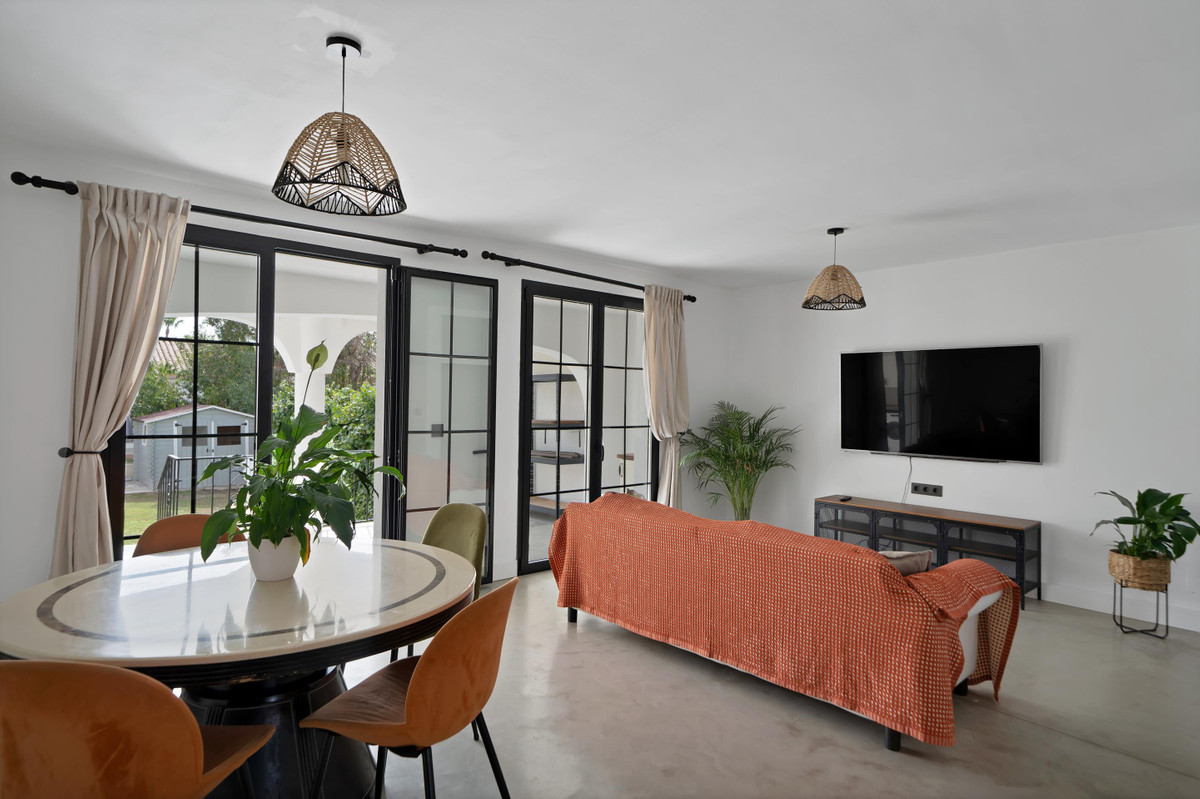 3 Bedroom Villa for Sale in Estepona — 6