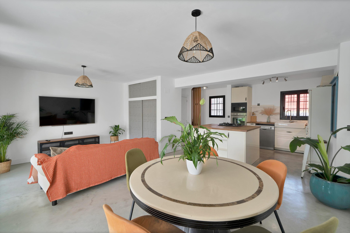 3 Bedroom Villa for Sale in Estepona — 7