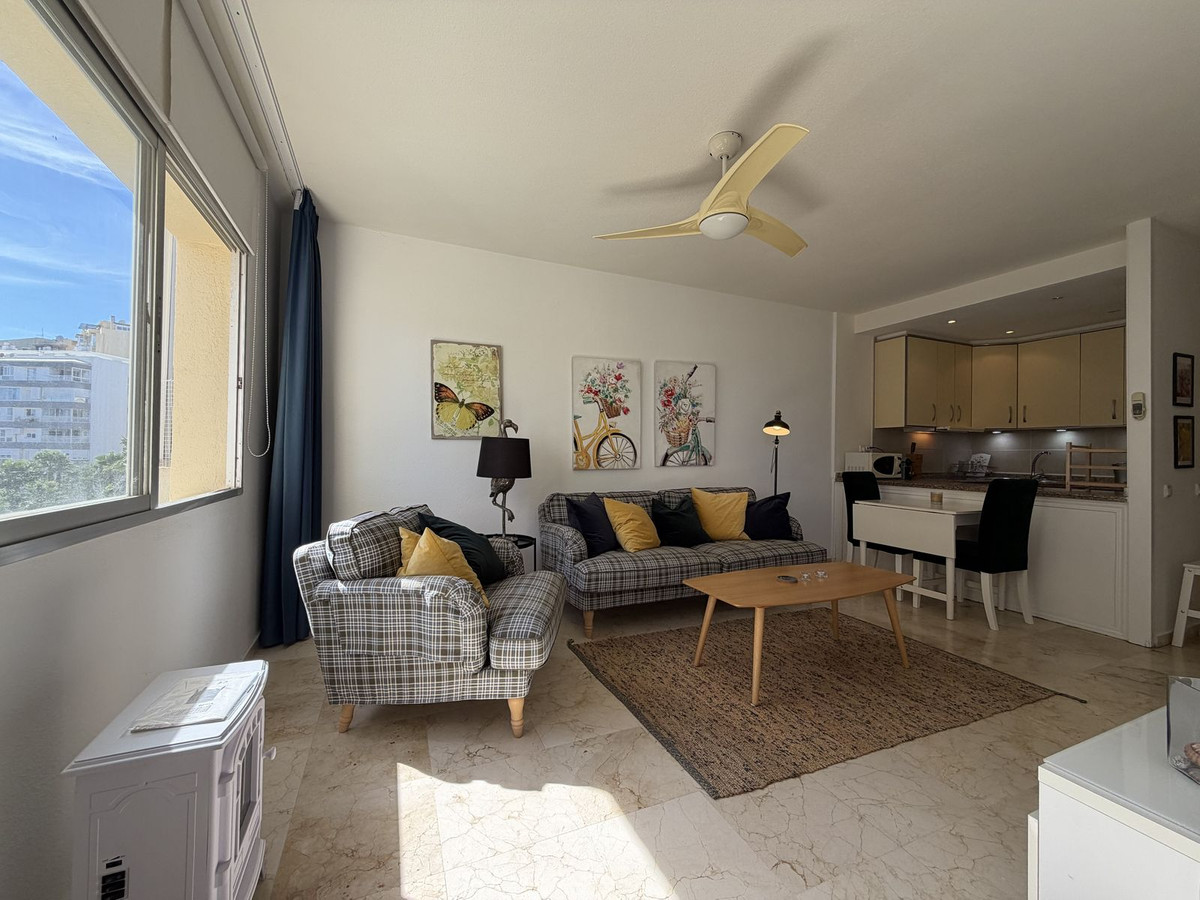 1 Dormitorios Apartamento en Venta en Estepona — view 3