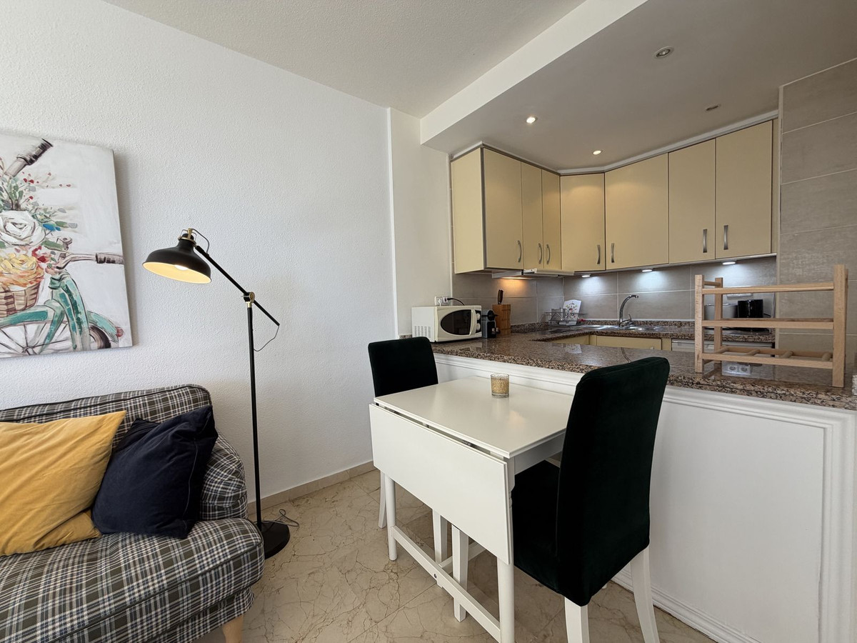 1 Dormitorios Apartamento en Venta en Estepona — view 8