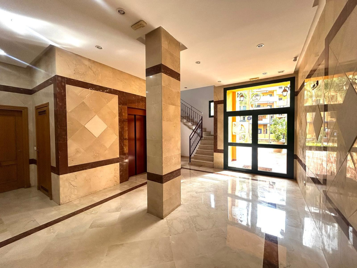 2 Bedroom Apartment for Sale in San Pedro de Alcántara — view 11