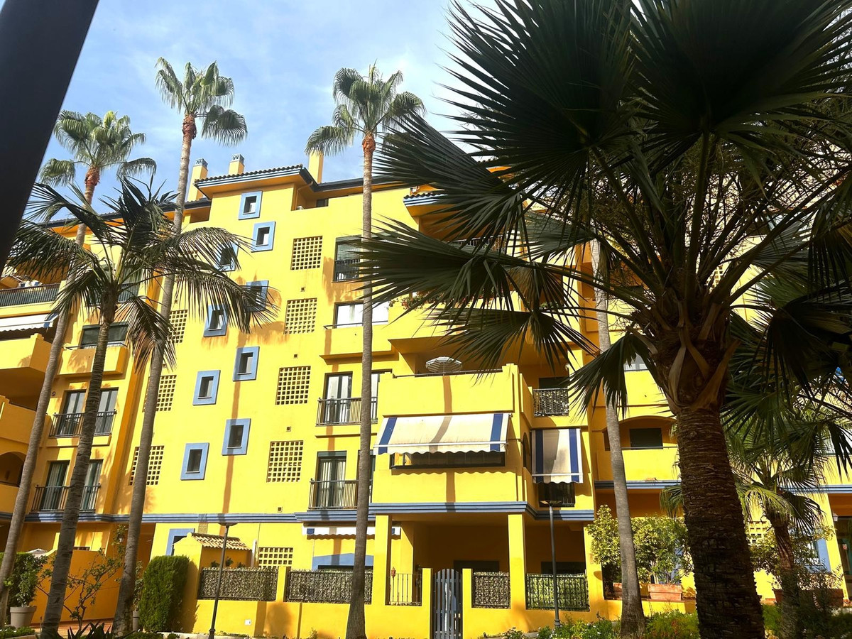2 Bedroom Apartment for Sale in San Pedro de Alcántara — view 14