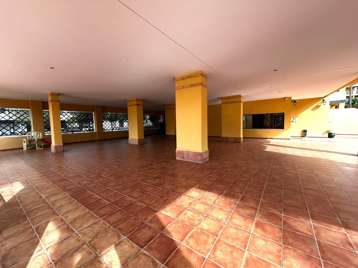 2 Bedroom Apartment for Sale in San Pedro de Alcántara — view 15