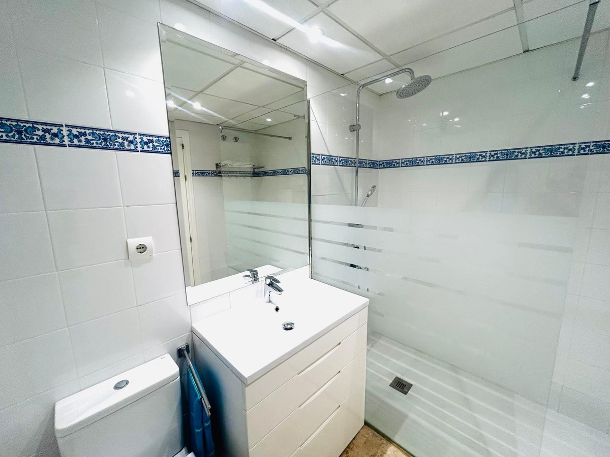 2 Bedroom Apartment for Sale in San Pedro de Alcántara — 8