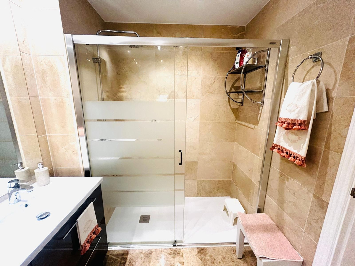 2 Bedroom Apartment for Sale in San Pedro de Alcántara — 9
