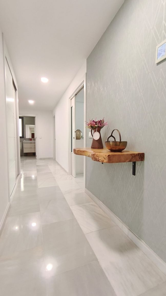 3 Bedroom Apartment for Sale in Marbella — view 10