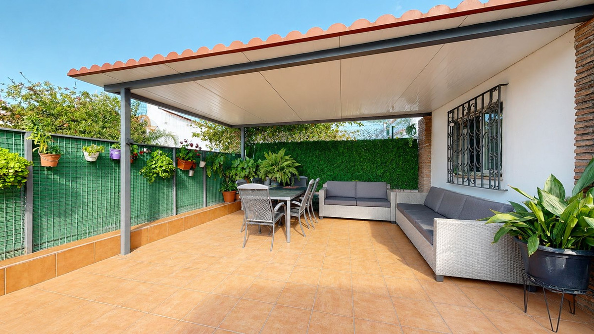 3 Bedroom Villa for Sale in Estepona